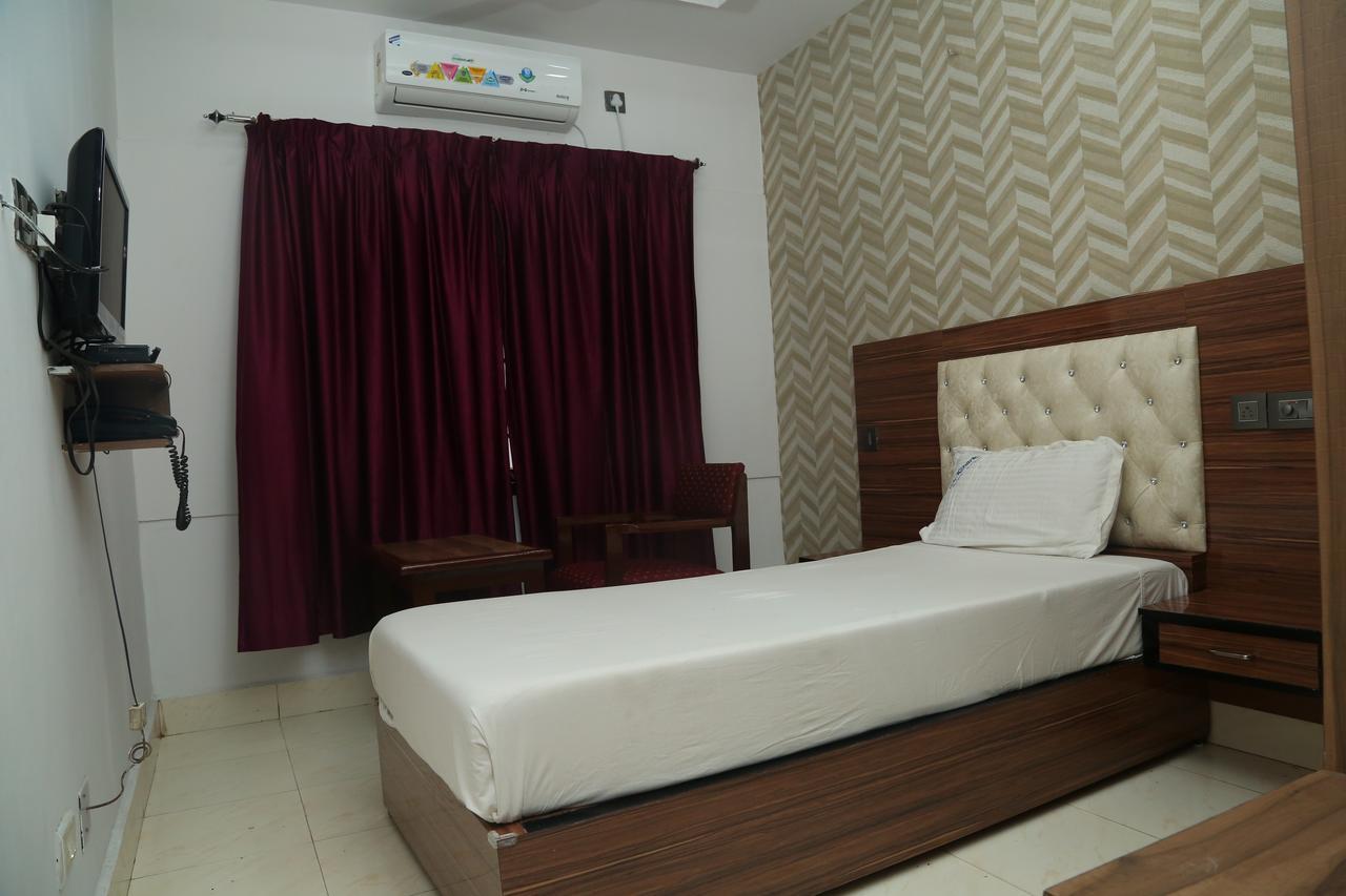 Konark Lodge Visakhapatnam Esterno foto